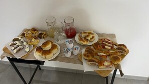 Tägliches inbegriffenes Frühstücksbuffet