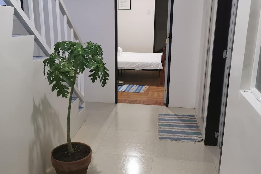 Flip Flops Hostel