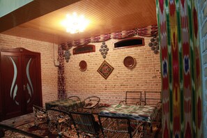 Breakfast area - Native Hostel (Bukhara)