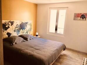 6 chambres, chambres insonorisées, fer et planche à repasser, Wi-Fi