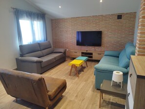 Smart TV, fireplace, video games, table tennis - My favorite place (Torrejón del Rey)