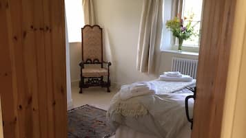 2 間睡房、書桌、熨斗/熨衫板、Wi-Fi