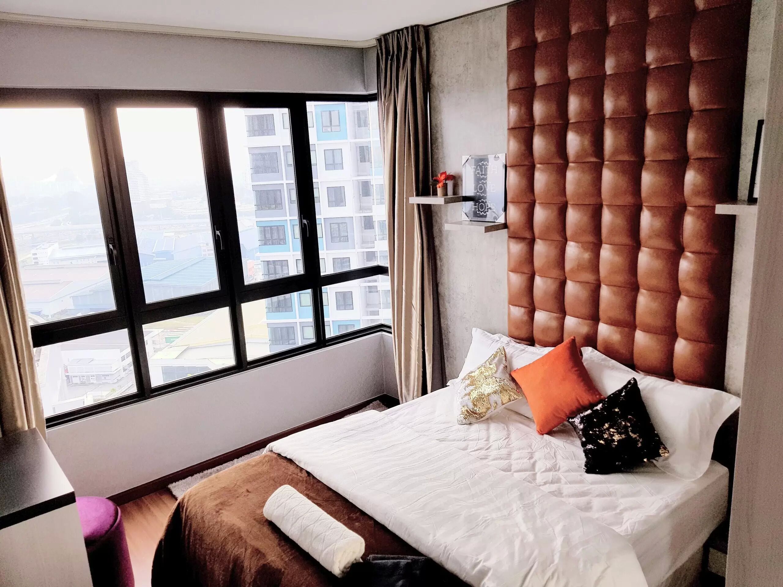 2 dormitorios, tabla de planchar con plancha, wifi y ropa de cama