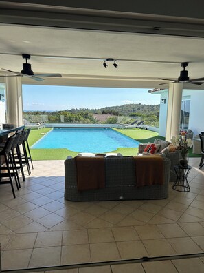 Udendørs pool, opvarmet pool