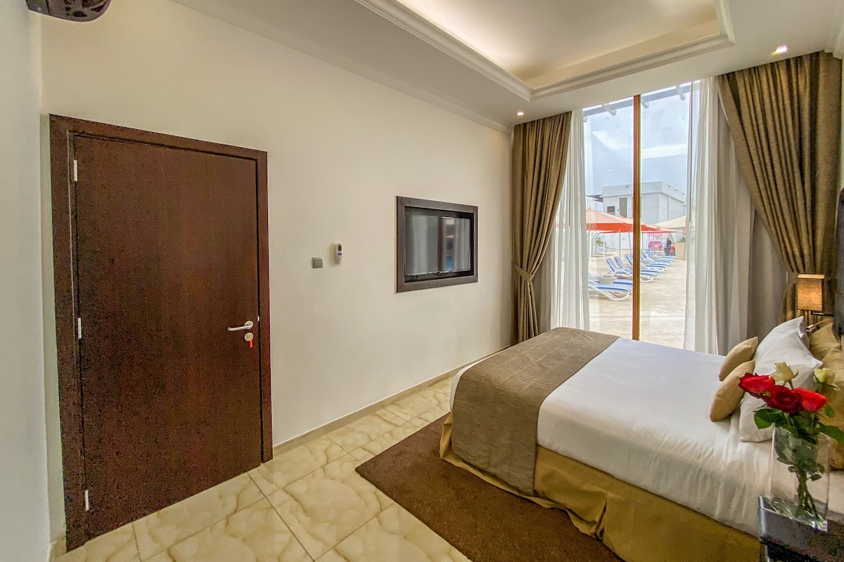 Premium Bungalow, Pool View | 1 bedroom, minibar, in-room safe, blackout drapes