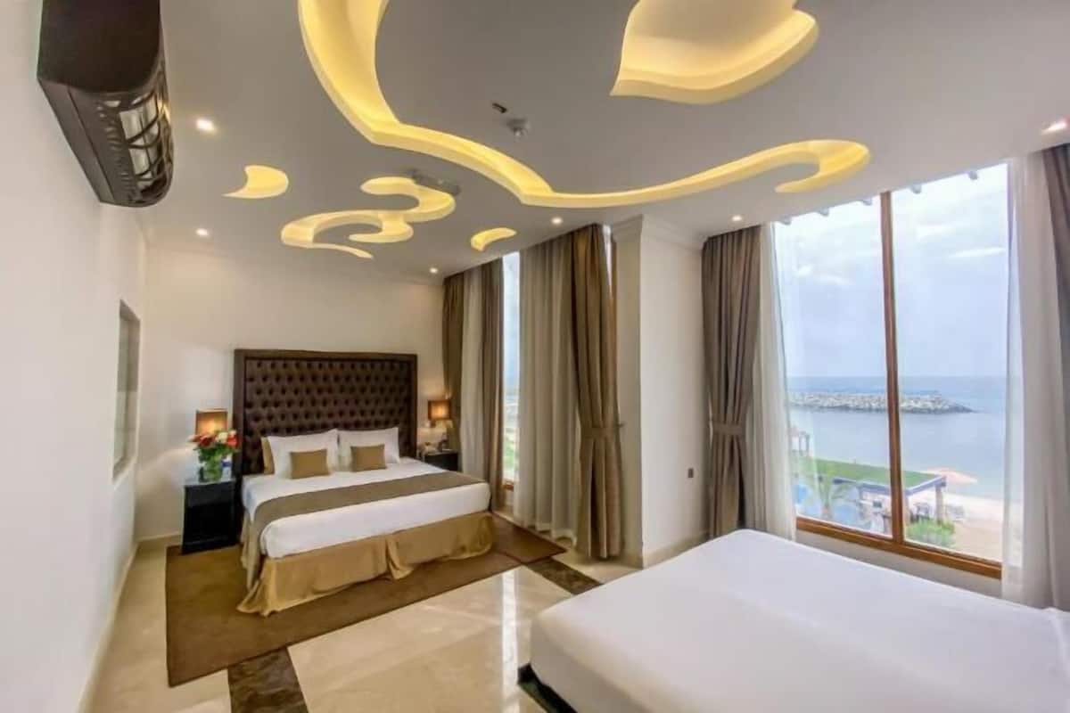 1 dormitorio, minibar, caja fuerte y cortinas opacas