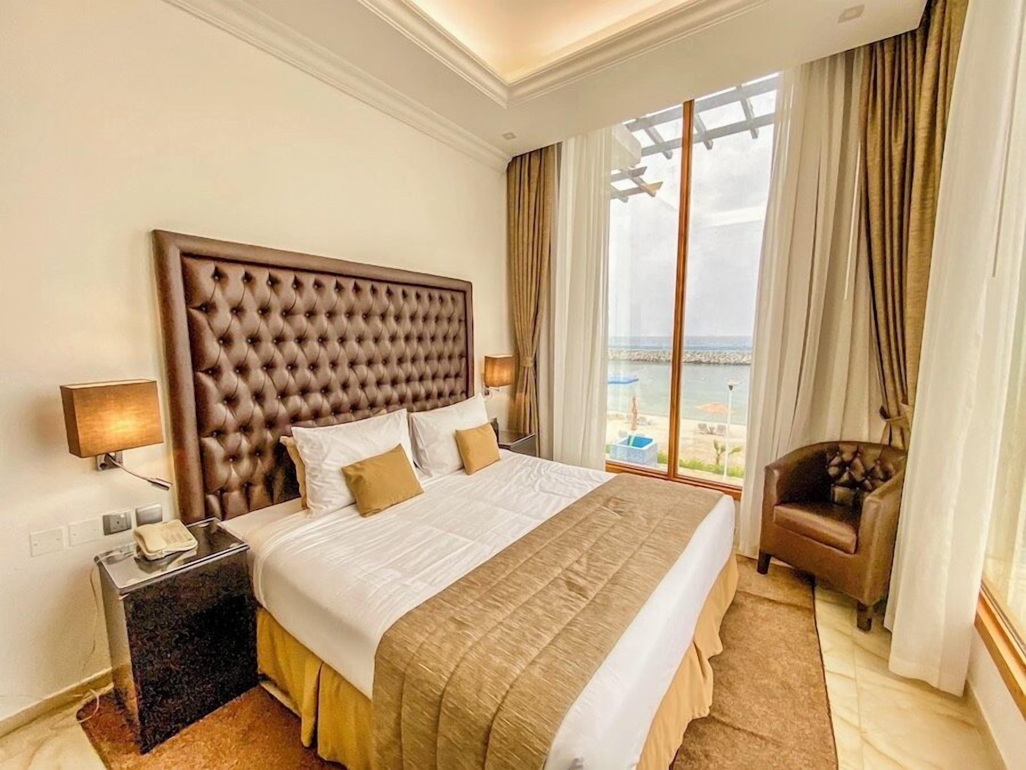 Een minibar, een kluis op de kamer, verduisterende gordijnen