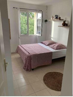 3 camere, ferro/asse da stiro, Wi-Fi gratuito, lenzuola