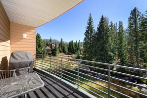 Condo, 3 Bedrooms | Property grounds - Trademark Condo Short Walk to Shuttle by RedAwning (Winter Park)