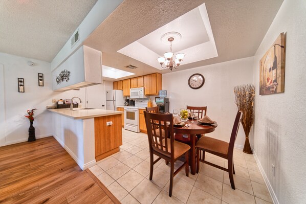 Fridge, microwave, oven, stovetop - Pool Side - Unit 114 (Mesa)