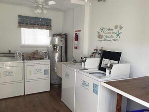 Interior - 1 BR Suite/1st Floor / East Side of Beach Block (Ocean City)