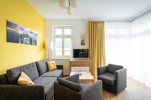 Unclassified image, 4 of 16, button