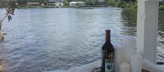 Waterfront Gulf retreat, Tranquil, Spectacular views, Wildlife, Kayaks, Fishing.