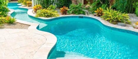 Welcome to A Lazy River Day & Night