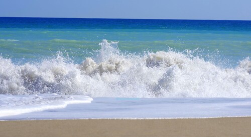 1800 Stone House 10 minutes drive to the sea.