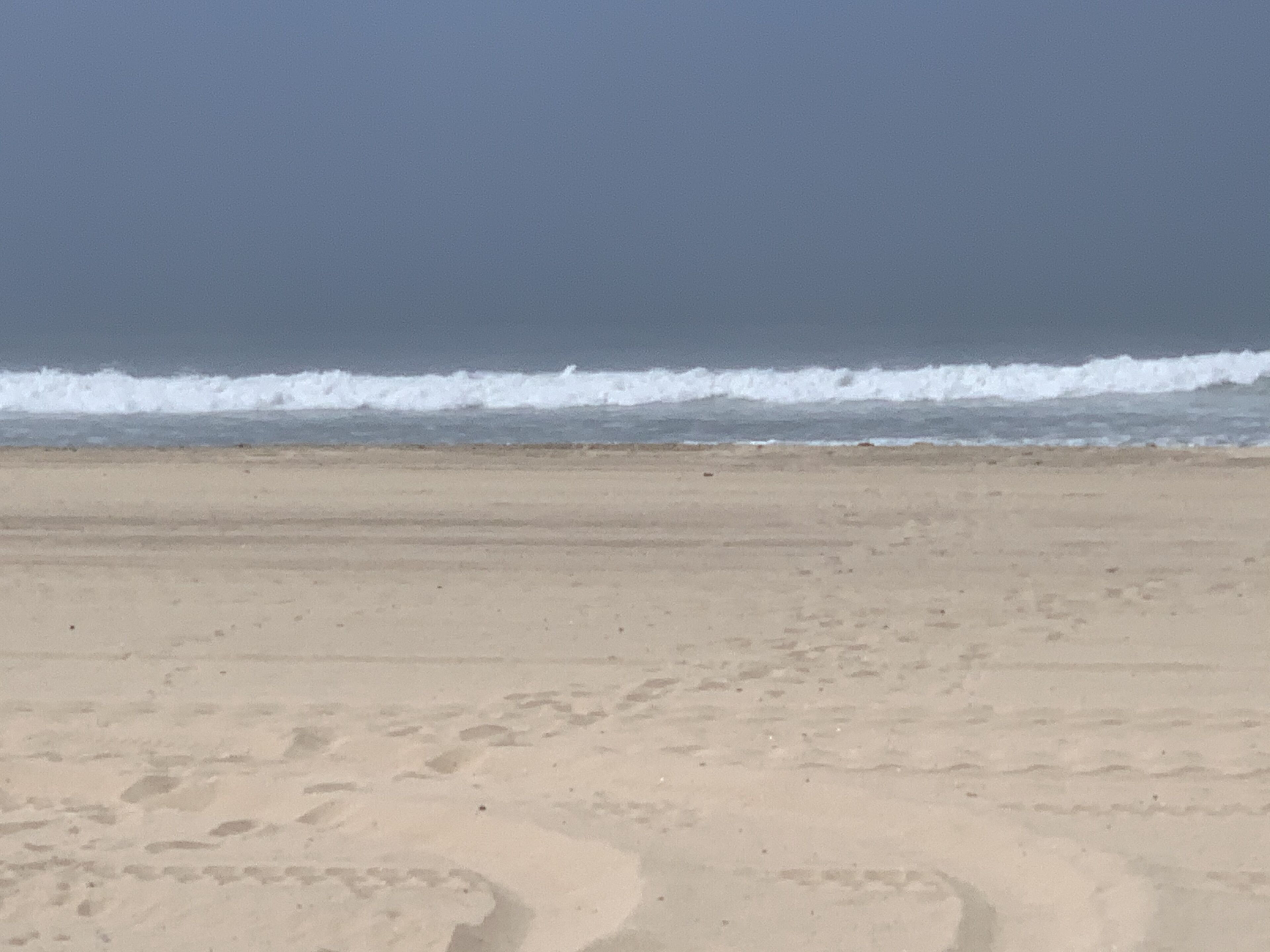 Beach nearby, sun loungers, beach towels