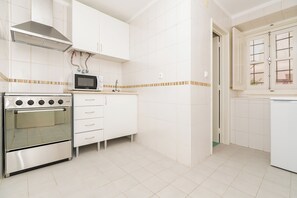 Microonde, forno, macchina per tè/caffè, tostapane