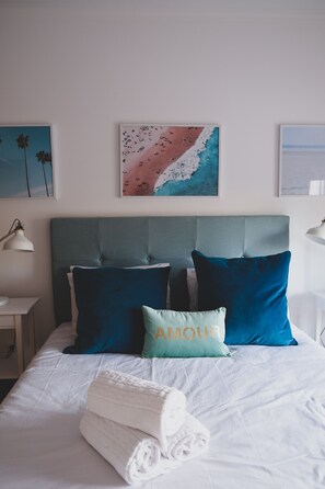 3 bedrooms, iron/ironing board, free WiFi, bed sheets