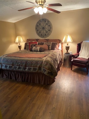 3 間睡房、書桌、免費 Wi-Fi、床單