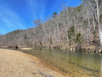 Rustic Cabin in Hunters' Paradise!