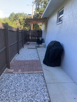 Property grounds - Tampa Vacation Studio (Tampa)