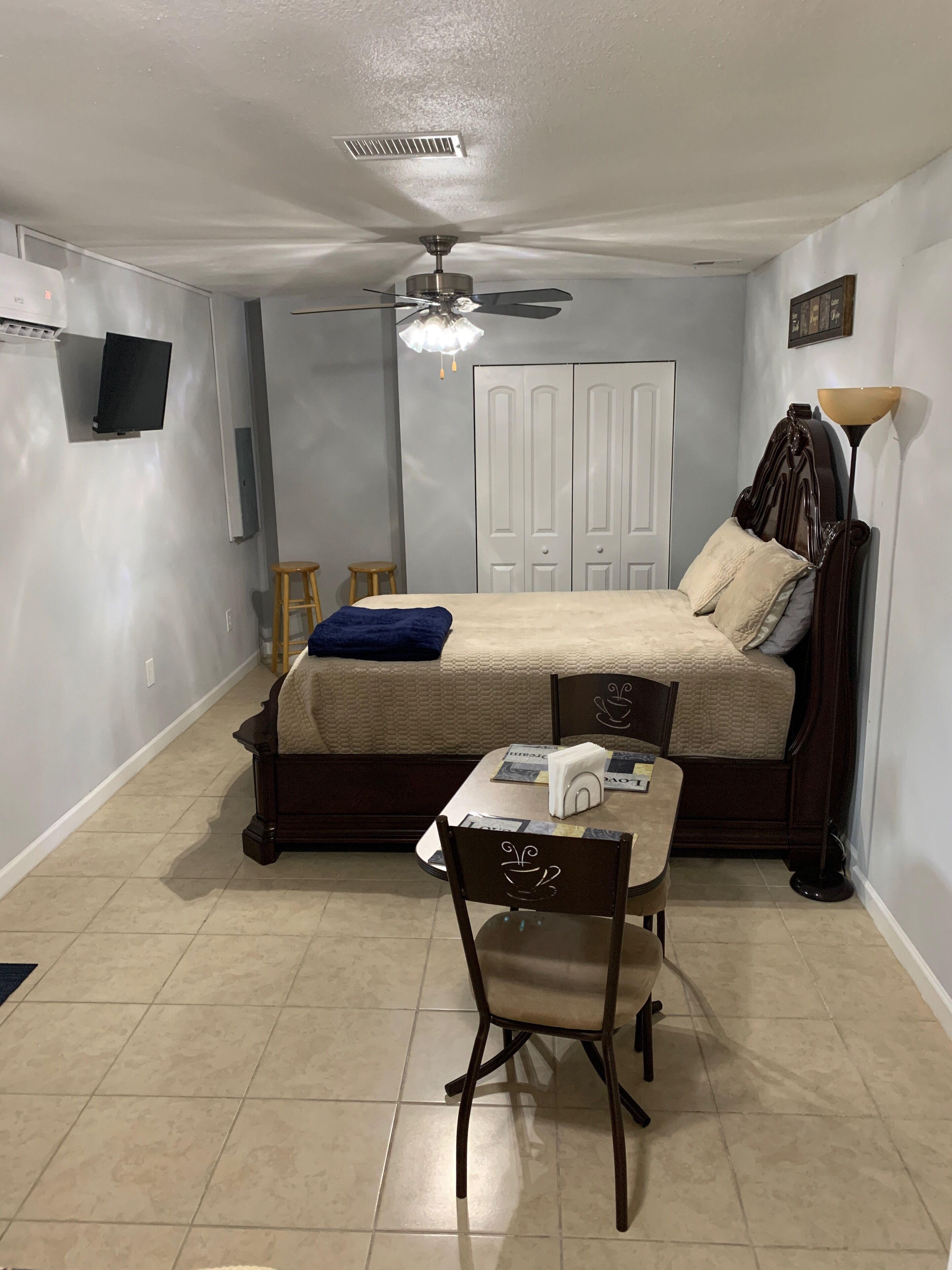 1 makuuhuone, silitysrauta/-lauta, ilmainen Wi-Fi, vuodevaatteet