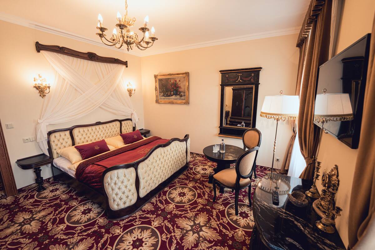 Deluxe-Zimmer | Italienische Bettbezüge von Frette, hochwertige Bettwaren