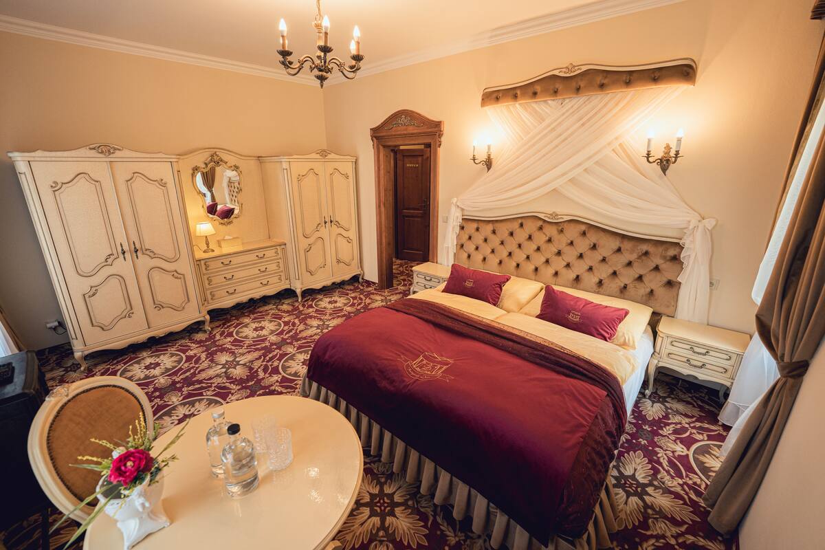 Deluxe-Zimmer | Italienische Bettbezüge von Frette, hochwertige Bettwaren