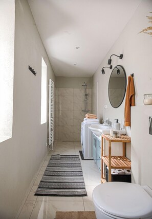 Apartamento exclusivo | Banheiro | Toalhas de banho 