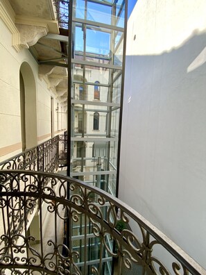 Interior - Gracia Apartment House (Budapest)