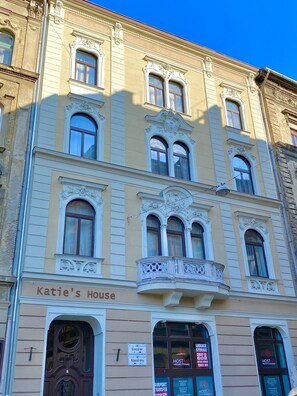 Exterior - Gracia Apartment House (Budapest)