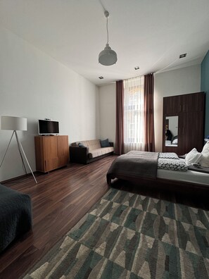 Superior Apartment 2 | Opholdsområde | LED-tv