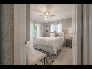 3 quartos, ferros/tábuas de passar roupa, Wi-Fi, roupa de cama