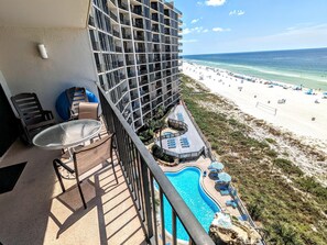 Outdoor dining - Exquisite Deluxe Vacation 7th floor Tower II (Panama City Beach)