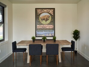 Dining - Yellowstone Getaway #1 (Victor)