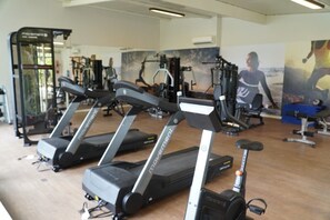 Fitness facility - Apartamento em Angra dos Reis - Hotel do Bosque - Livyd 25/10/2020 a 01/11/2020 (Angra dos Reis)