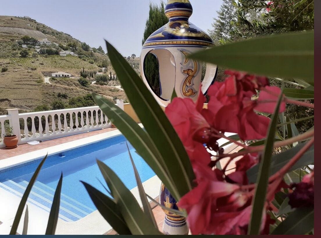 حمّام سباحة خارجي