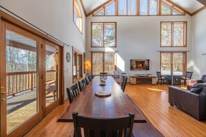 Dining - Hilltop Retreat with Indoor Saltwater Pool (Sugar Grove)