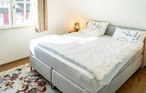 2 Schlafzimmer, Reisekinderbett, kostenloses WLAN, Bettwäsche