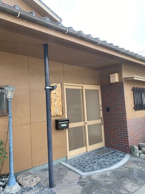 Property entrance - mame an (Tamba)