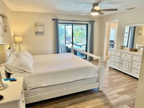 4 habitaciones, tabla de planchar con plancha y cuna de viaje 