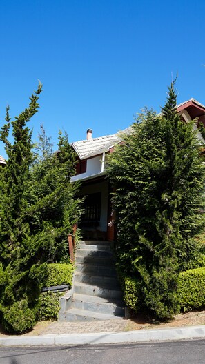 Exterior - Casa em Condominio, Recanto do Jordao, Ofuro, Quadra de Tenis, Lareira, mt Verde (SP)