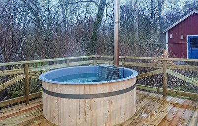 Awesome home in Bjärnum with WiFi