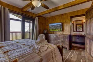 4 bedrooms, WiFi, bed sheets