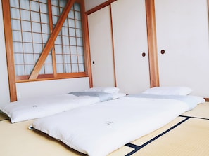 5 dormitorios, tabla de planchar con plancha, wifi y ropa de cama