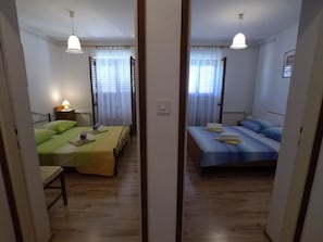 Apartment, 2 Bedrooms, Accessible, Smoking | Bathroom