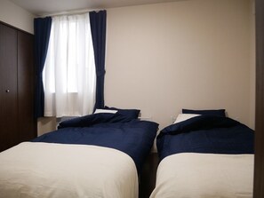Private Vacation Home,  Non Smoking | 3 bedrooms, free WiFi - Nagayama Whole Apartment (Asahikawa)
