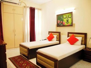 Room, 1 Bedroom, Accessible, Smoking - Room-maplewood Guest House, Neeti Bagh, (New Delhi)