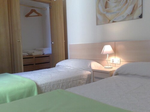Double Apartment - 2 Single Beds 3