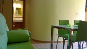 Dining - Double Apartment - 2 Single Beds 3 (Alcoy)